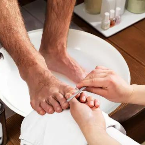 Discover Top-rated Men's Pedicure Services Near Me